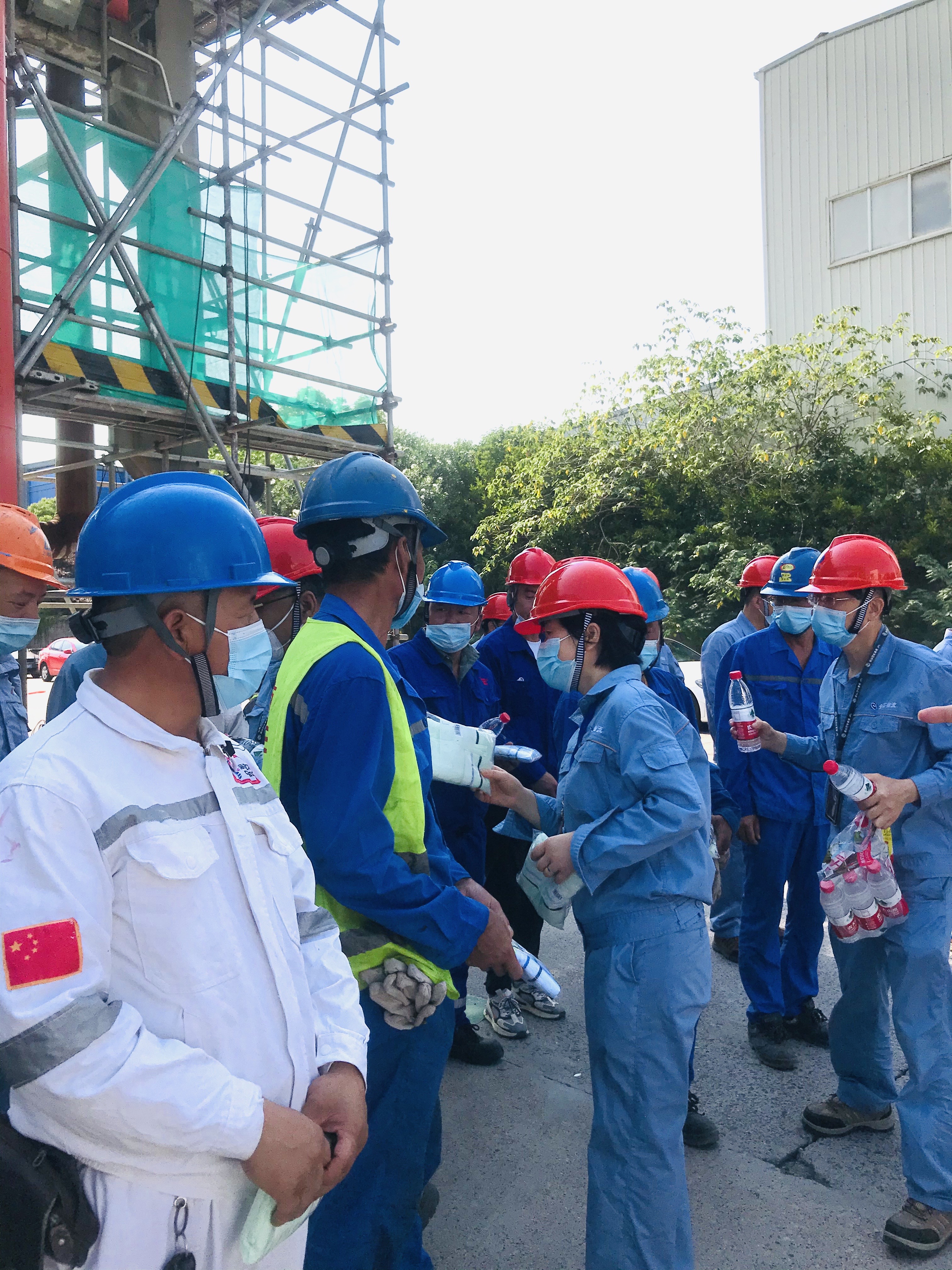 顾书记、赵总高温慰问